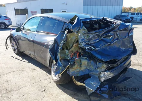 2023 Tesla Model Y Awd/Long Range Dual Motor All-Wheel Drive from USA, damaged, VIN 7SAYGDEE7PA136227